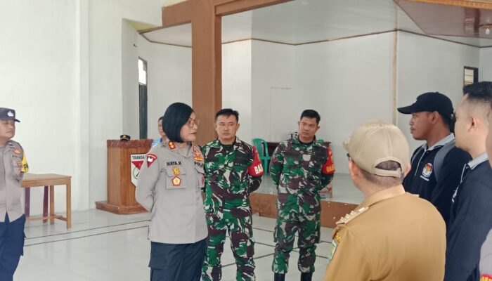 Pengecekan Kesiapan Dan Keamanan Polres Pesawaran Sambangi Gudang Logistik PPK Teluk Pandan