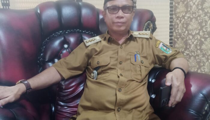 Masyarakat Apresiasi Kantor Kecamatan Waway Karya di Pimpin Syamsul Bahri 